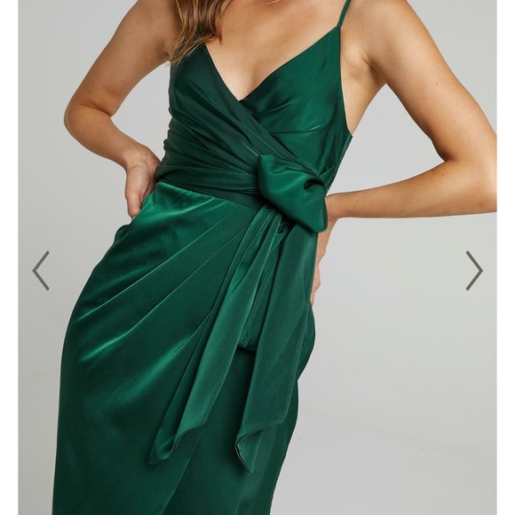 Emerald dress - Picture 2 of 16